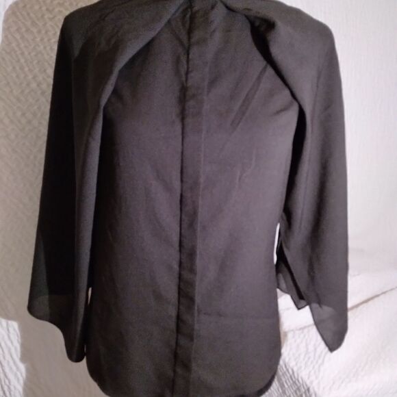 H&M blouse (#117)  - Picture 2 of 4